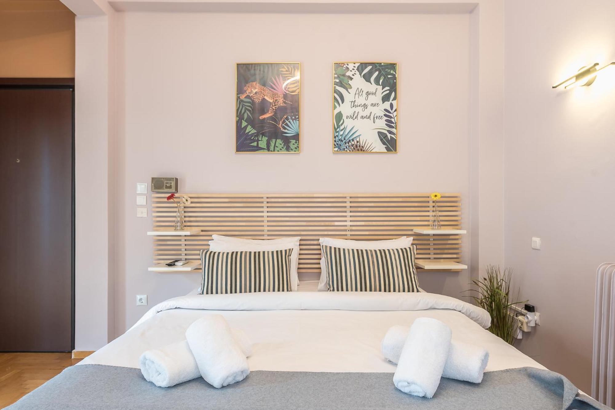 Studio Under Acropolis Rock Athen Exterior foto