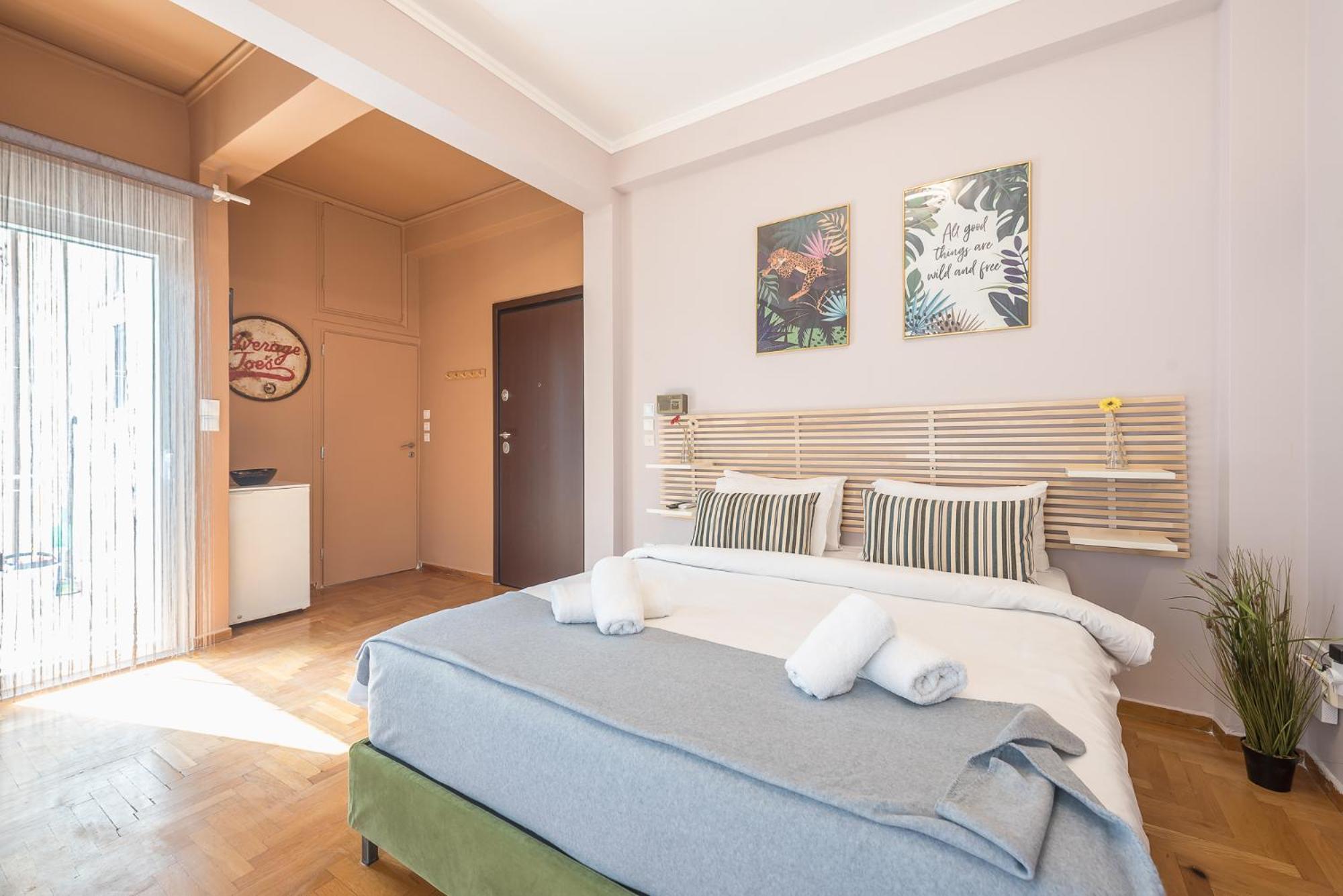 Studio Under Acropolis Rock Athen Exterior foto